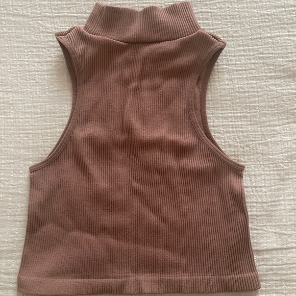 Crop top - Picture 3 of 3